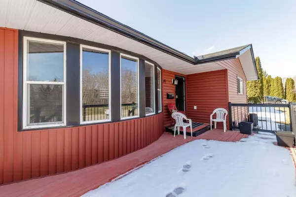 19 Nolan ST, Red Deer, AB T4P 1Y8