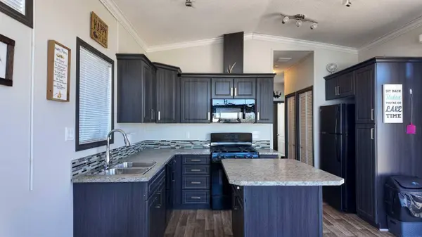 25054 South Pine Lake RD #6120, Rural Red Deer County, AB T0M 1R0