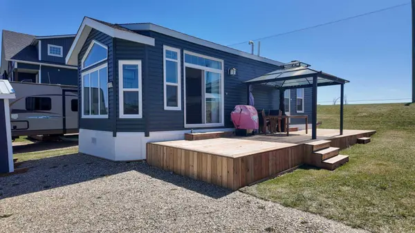 25054 South Pine Lake RD #6120, Rural Red Deer County, AB T0M 1R0