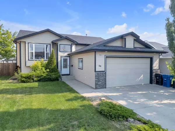 34 Eastpointe DR, Blackfalds, AB T4M 0G6