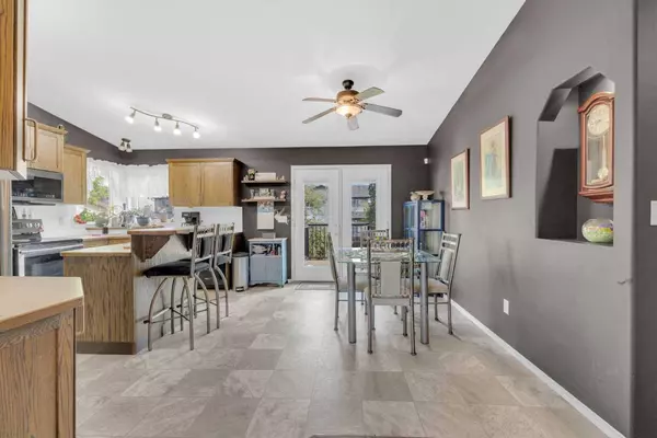 34 Eastpointe DR, Blackfalds, AB T4M 0G6