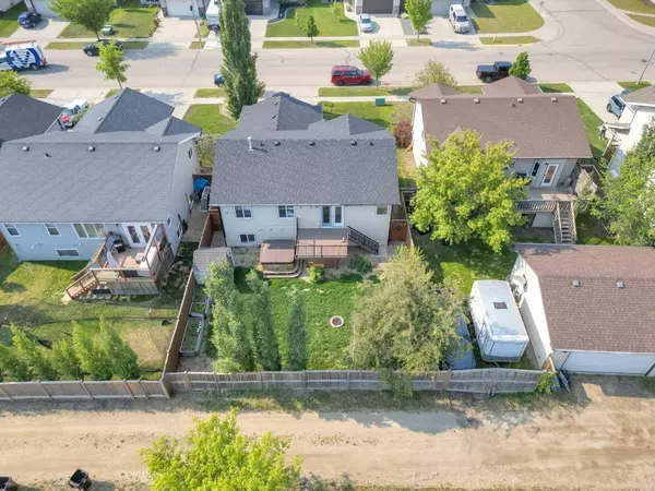 34 Eastpointe DR, Blackfalds, AB T4M 0G6