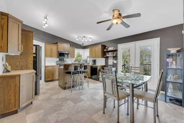 34 Eastpointe DR, Blackfalds, AB T4M 0G6