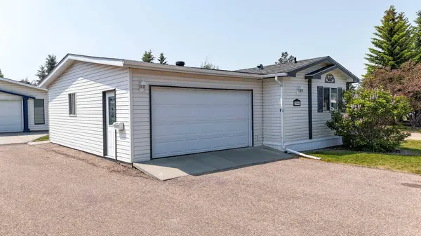 2344 Danielle DR, Red Deer, AB T4R 2Z8