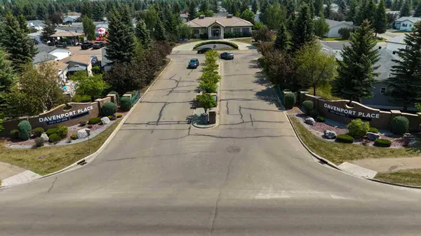 2344 Danielle DR, Red Deer, AB T4R 2Z8