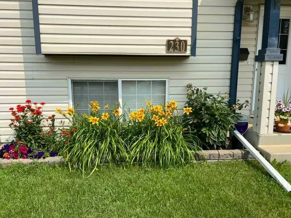 230 Kendrew DR, Red Deer, AB T4P 3Z1