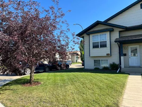230 Kendrew DR, Red Deer, AB T4P 3Z1