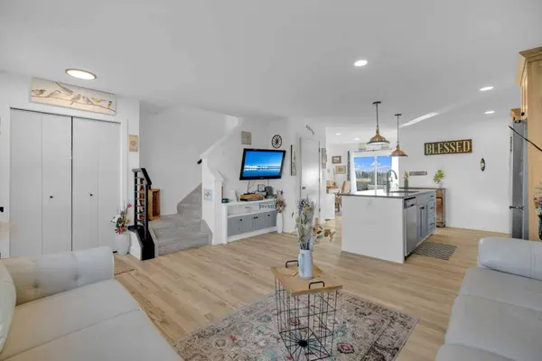 4054 Ryders Ridge BLVD, Sylvan Lake, AB T4S 0G3