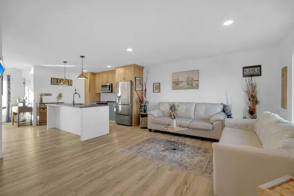 4054 Ryders Ridge BLVD, Sylvan Lake, AB T4S 0G3
