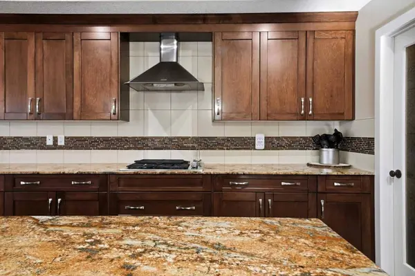 247 Kingston WAY SE, Airdrie, AB T4A 0K4