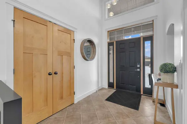 30 Law Close, Red Deer, AB T4R 3K2