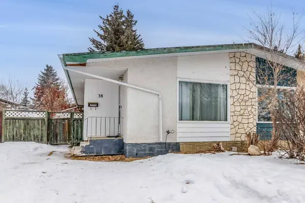 38 Ogden AVE, Red Deer, AB T4N 5B1