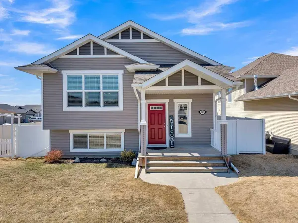 4803 53 Boulevard Close, Innisfail, AB T4G 0B8