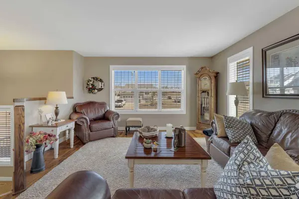 4803 53 Boulevard Close, Innisfail, AB T4G 0B8