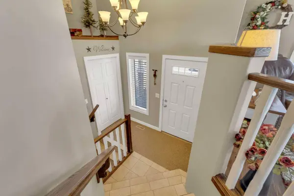 4803 53 Boulevard Close, Innisfail, AB T4G 0B8