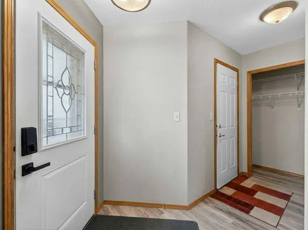 4366 54A Avenue Close, Innisfail, AB T4G 1X5
