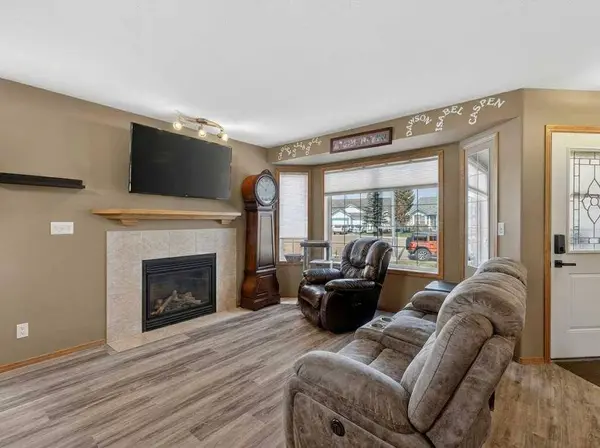 4366 54A Avenue Close, Innisfail, AB T4G 1X5