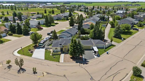 6001 47 ST, Innisfail, AB T4G1L3