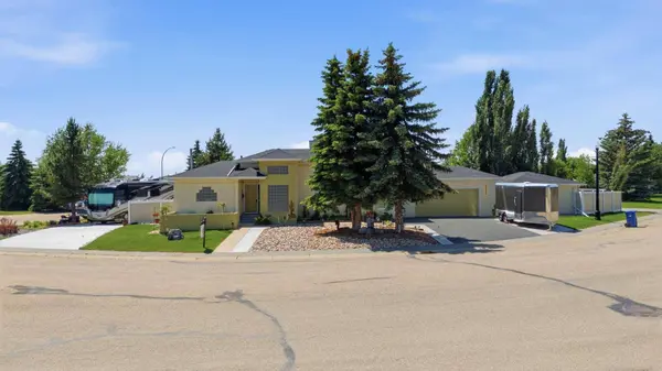 6001 47 ST, Innisfail, AB T4G1L3