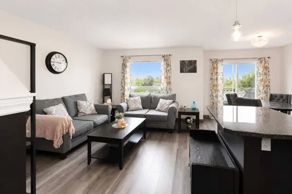 44 Carlson PL, Red Deer, AB T4P 0M3