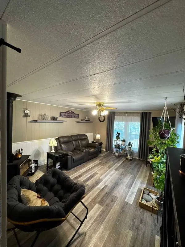 63 Westwood Court, Innisfail, AB T4G 1S2