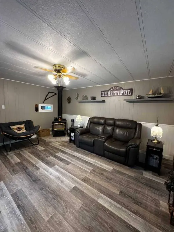 63 Westwood Court, Innisfail, AB T4G 1S2
