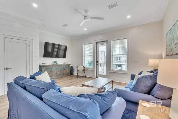 1050 W Beach Boulevard #E, Gulf Shores, AL 36542