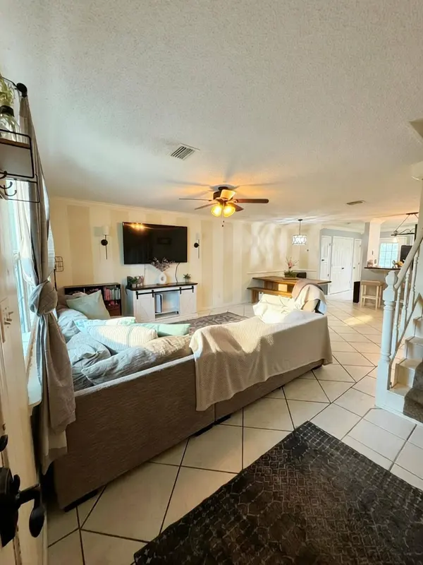 241 Ellis RD #UNIT 32, Miramar Beach, FL 32550