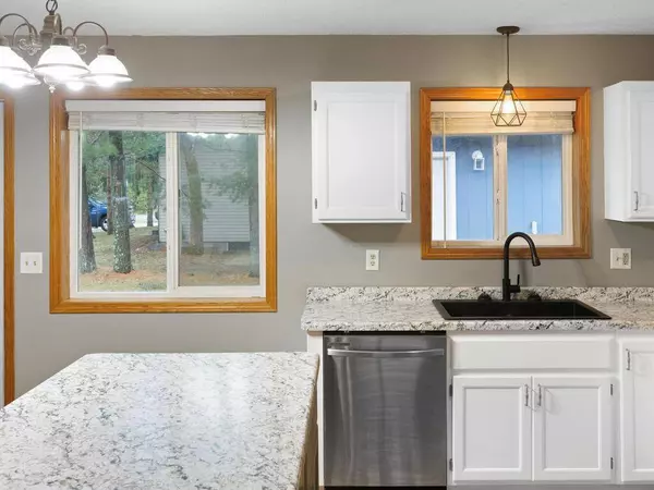 403 Circle DR, Braham, MN 55006