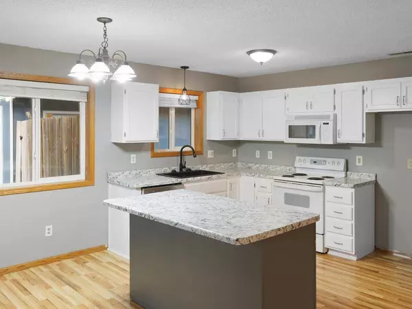 403 Circle DR, Braham, MN 55006