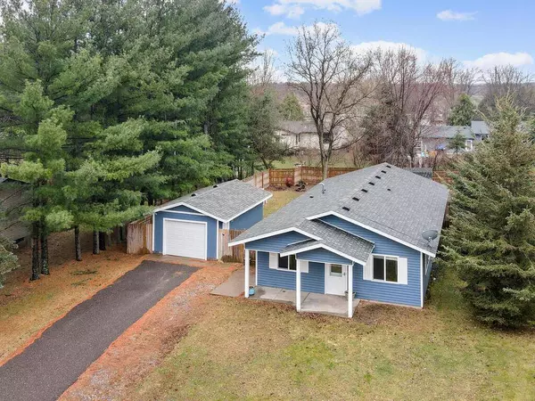 403 Circle DR, Braham, MN 55006