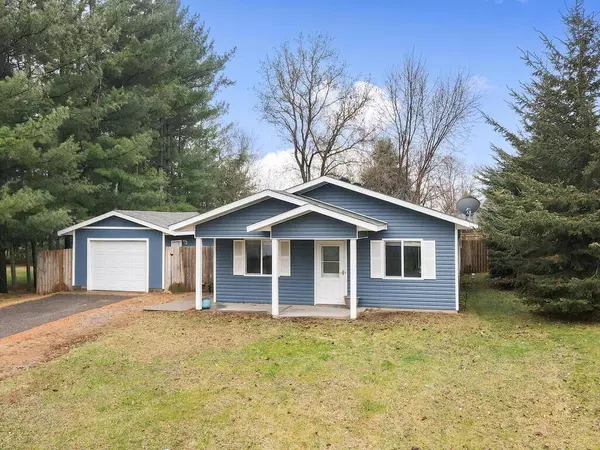 403 Circle DR, Braham, MN 55006