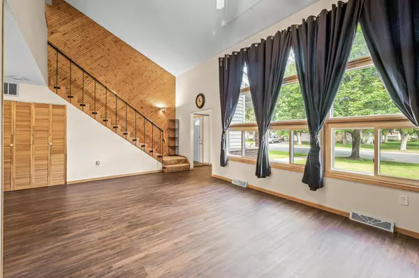 816 9th ST, Farmington, MN 55024