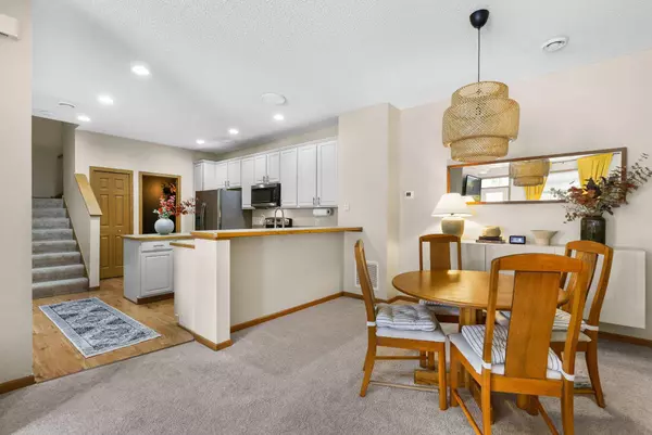 17183 Monroe DR NW, Elk River, MN 55330