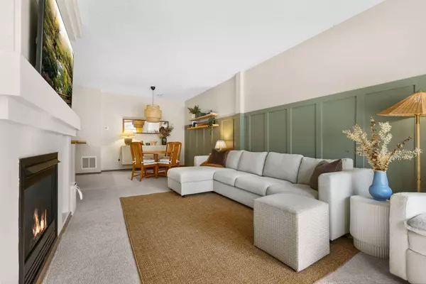 17183 Monroe DR NW, Elk River, MN 55330