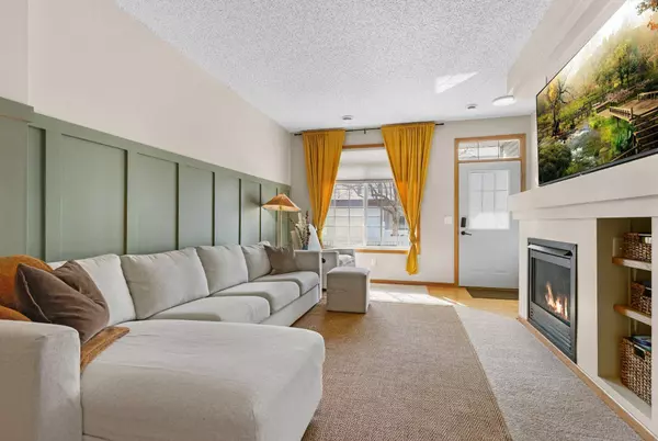 17183 Monroe DR NW, Elk River, MN 55330