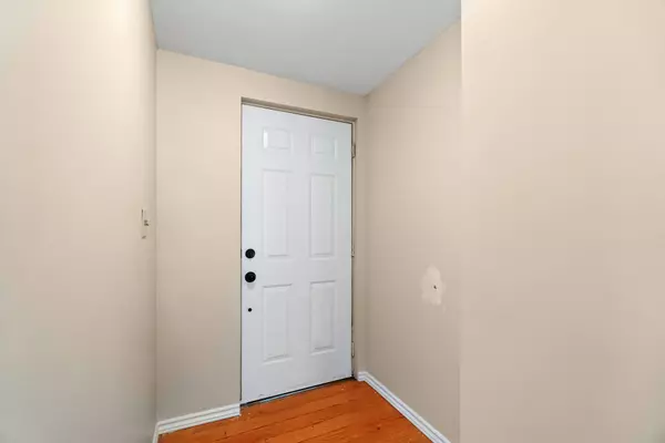 222 Bartholomew ST, Brockville, ON K6V 2S6