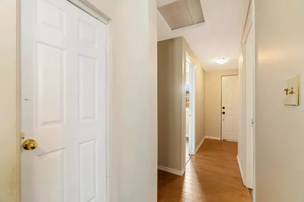 222 Bartholomew ST, Brockville, ON K6V 2S6