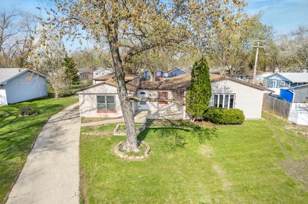 703 Houston DR, Carpentersville, IL 60110