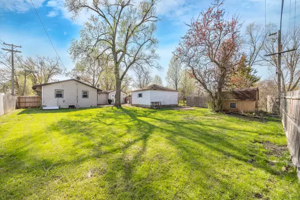 703 Houston DR, Carpentersville, IL 60110