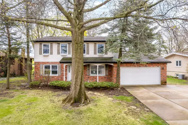 21W221 North LN, Itasca, IL 60143