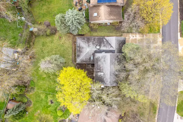 21W221 North LN, Itasca, IL 60143