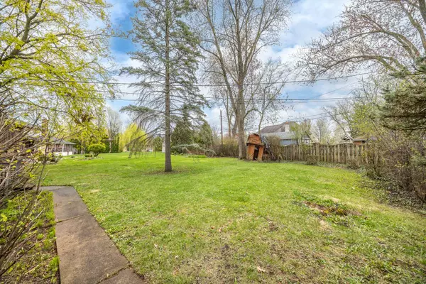 21W221 North LN, Itasca, IL 60143