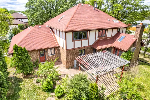 14301 Wooded Path LN, Orland Park, IL 60462