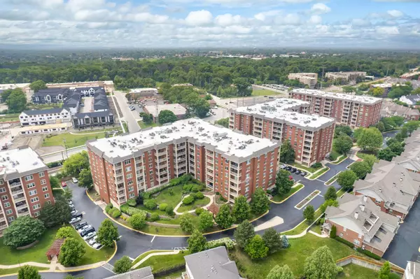 8340 Callie CT #506, Morton Grove, IL 60053