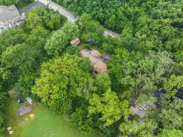 9303 119th ST W, Palos Park, IL 60464