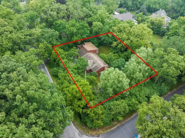 9303 119th ST W, Palos Park, IL 60464