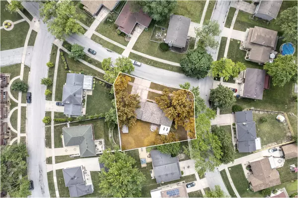 555 N Cherry DR, Glenwood, IL 60425