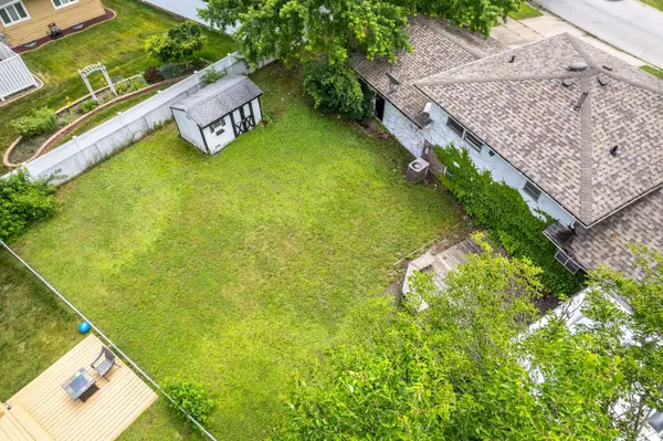 555 N Cherry DR, Glenwood, IL 60425