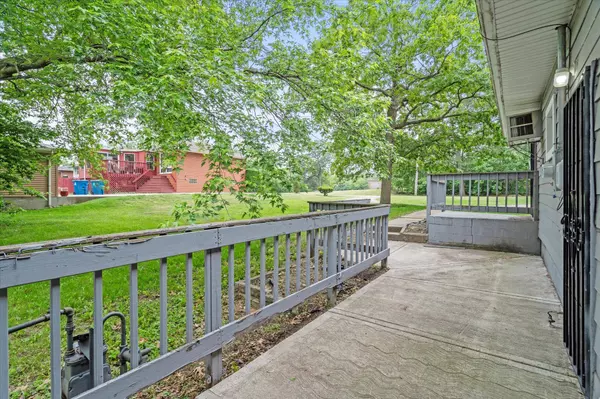 2568 W 19th PL, Gary, IN 46404